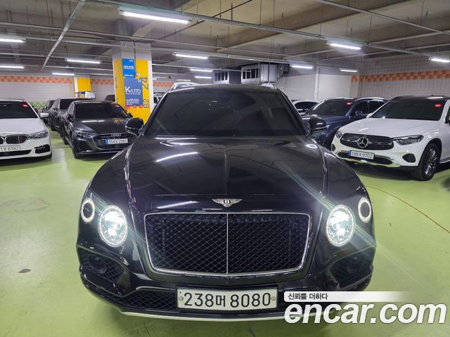 Bentley Bentayga 4.0 V8 — пробег 90 000 км — фото 1 из 5