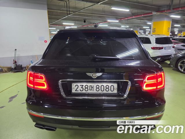 Bentley Bentayga 4.0 V8 — пробег 90 000 км — фото 5 из 5