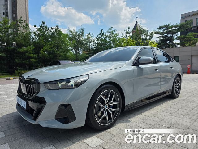 BMW i5 eDrive 40 M Sport — пробег 524 км — фото 2 из 5