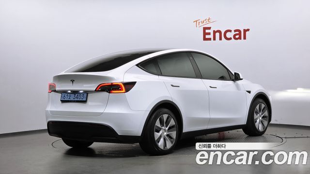 Tesla Model Y RWD — пробег 109 498 км — фото 2 из 5