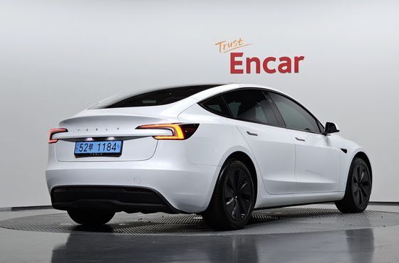 Tesla Model 3 RWD — пробег 26 997 км — фото 2 из 5