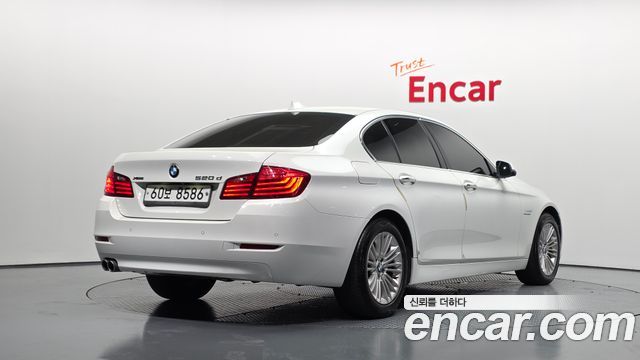 BMW 5-Series 520d xDrive — пробег 141 291 км — фото 2 из 5