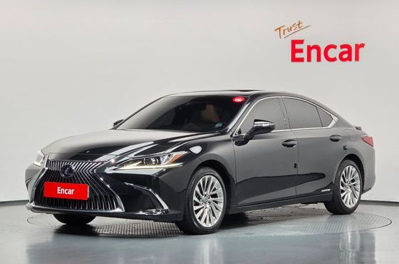 Lexus ES Luxury Plus — пробег 40 271 км — фото 1 из 5