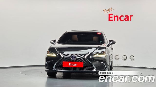 Lexus ES Luxury Plus — пробег 40 271 км — фото 3 из 5
