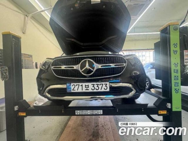 Mercedes-Benz GLC-Class GLC 300 4MATIC Avantgarde — пробег 1 700 км — фото 1 из 2