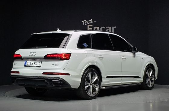 Audi Q7 55 TFSI Quattro Premium — пробег 26 588 км — фото 2 из 5