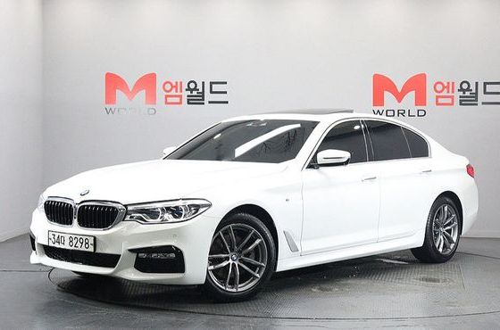 BMW 5-Series 520d xDrive M Sport Package Plus — пробег 147 510 км — фото 1 из 5