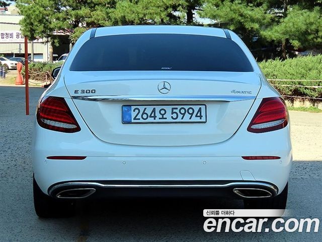 Mercedes-Benz E-Class E300 4MATIC Avnatgarde — пробег 162 293 км — фото 4 из 5
