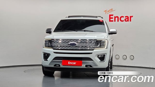 Ford Expedition Platinum 4WD 7Seater — пробег 64 923 км — фото 3 из 5
