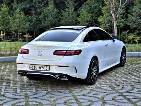 Mercedes-Benz E-Class E220d Coupe — пробег 144 736 км — фото 3 из 5