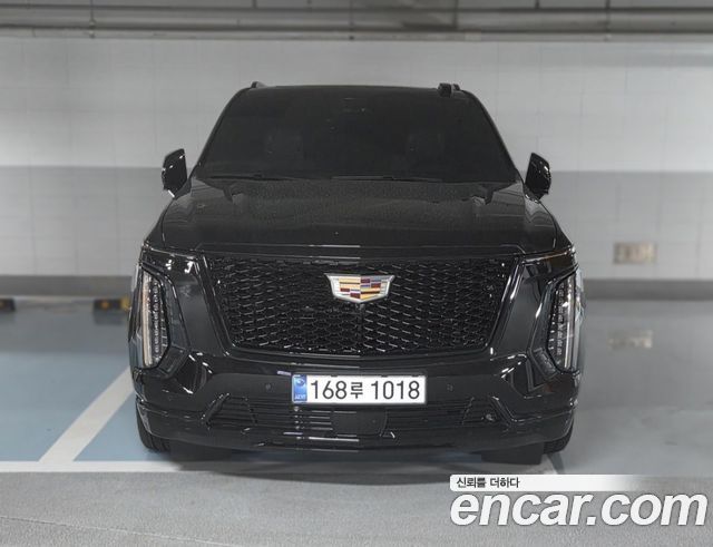 Cadillac Escalade 6.2 ESV ESV Sports Platinum — пробег 1 000 км — фото 1 из 5