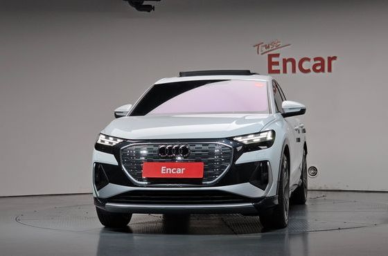 Audi Q4 e-tron 45 Premium Sportback — пробег 5 296 км — фото 3 из 5