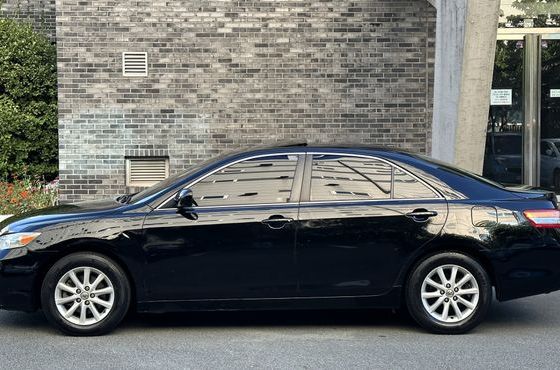 Toyota Camry XLE — пробег 306 585 км — фото 4 из 5