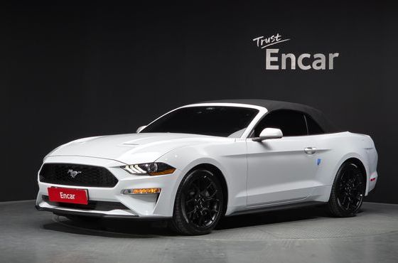Ford Mustang Convertible — пробег 20 158 км — фото 1 из 5