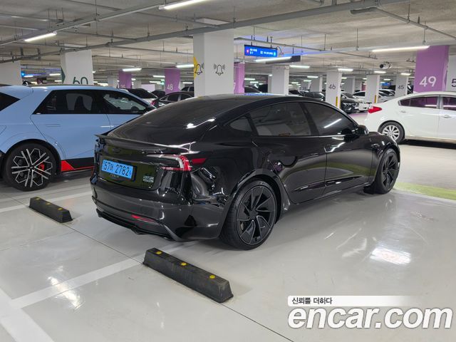 Tesla Model 3 Performance AWD — пробег 4 500 км — фото 4 из 4