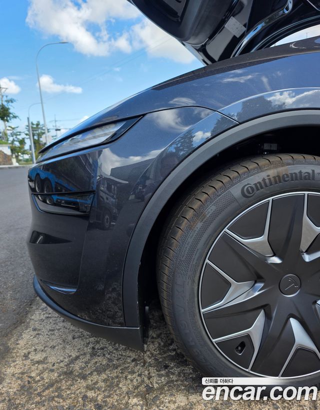 Tesla Model Y L Long Range AWD — пробег 11 км — фото 4 из 5