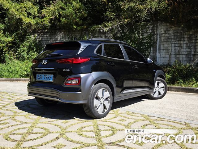 Hyundai Kona Premium — пробег 192 010 км — фото 3 из 5