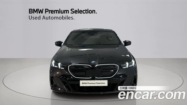 BMW i5 M60 xDrive — пробег 25 065 км — фото 3 из 5