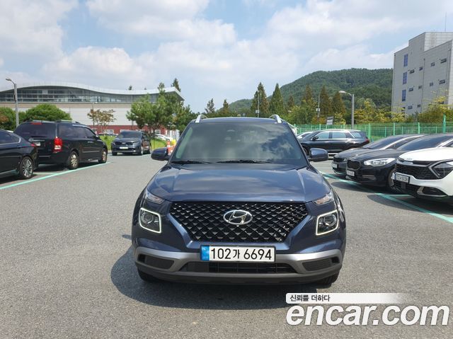 Hyundai Venue 1.6 Flux — пробег 16 000 км — фото 1 из 5