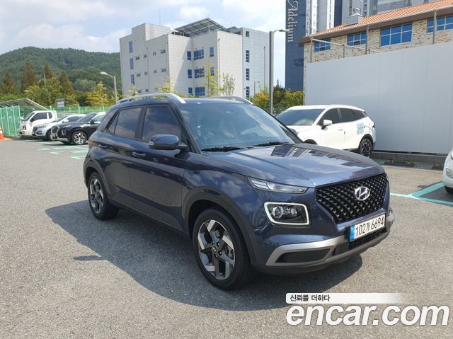 Hyundai Venue 1.6 Flux — пробег 16 000 км — фото 3 из 5