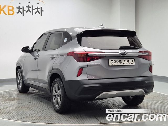 Kia Seltos из Кореи Encar