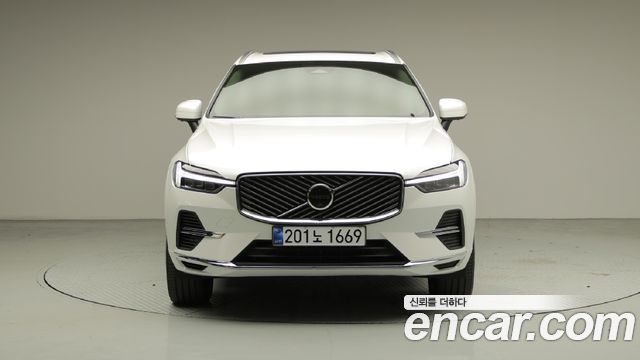 Volvo XC60 T8 Ultra Bright — пробег 5 876 км — фото 2 из 5