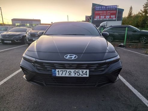Hyundai AVANTE 1.6 Inspiration — пробег 15 625 км — фото 1 из 5