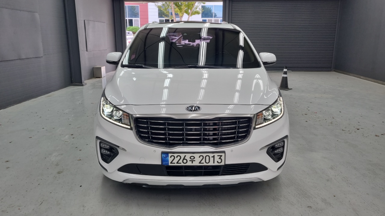 Kia Carnival из Кореи Encar