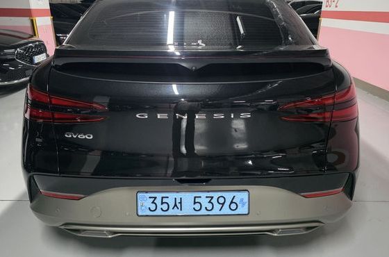 Genesis GV60 Standard — пробег 28 826 км — фото 3 из 5