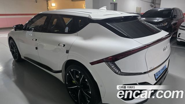 Kia EV6 GT 4WD — пробег 8 607 км — фото 4 из 5