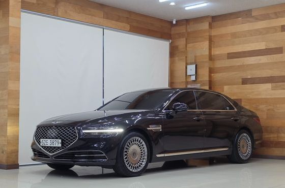 Genesis G90 3.8 AWD Premium Luxury — пробег 288 250 км — фото 1 из 5