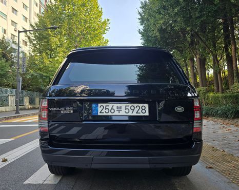 Land Rover Range Rover 4.4 SDV8 Vogue SE DIESEL — пробег 128 000 км — фото 4 из 5
