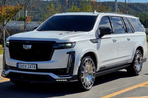 Cadillac Escalade 6.2 ESV ESV Sports Platinum — пробег 28 500 км — фото 3 из 5