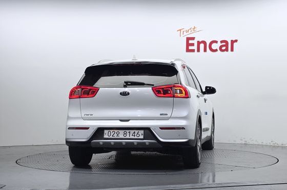 Kia Niro Noblesse — пробег 110 772 км — фото 4 из 5