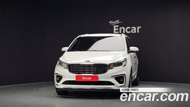 Kia Carnival 9-Seater Prstige — пробег 117 654 км — фото 3 из 5