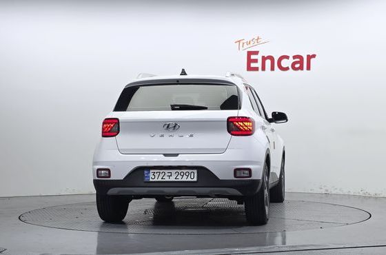 Hyundai Venue 1,6 Premium — пробег 12 973 км — фото 4 из 5