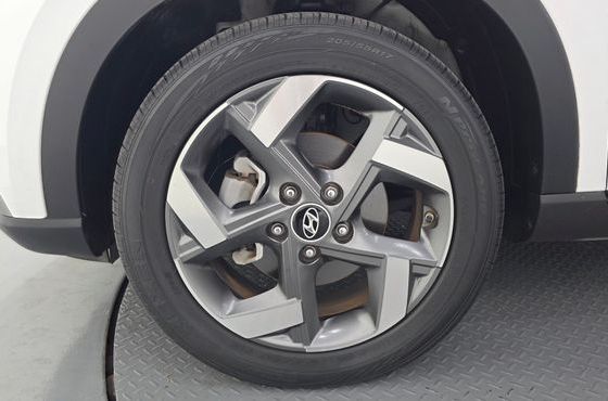 Hyundai Venue 1,6 Premium — пробег 12 973 км — фото 5 из 5