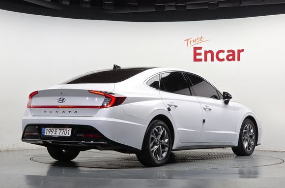 Hyundai Sonata 2.0 Premium Plus — пробег 25 037 км — фото 2 из 5