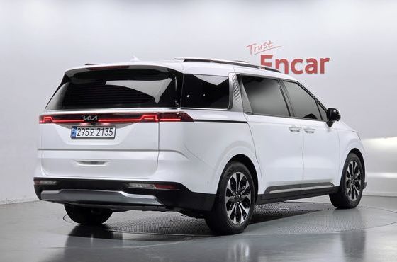 Kia Carnival Gasoline 7-Seater Signature — пробег 50 828 км — фото 2 из 5