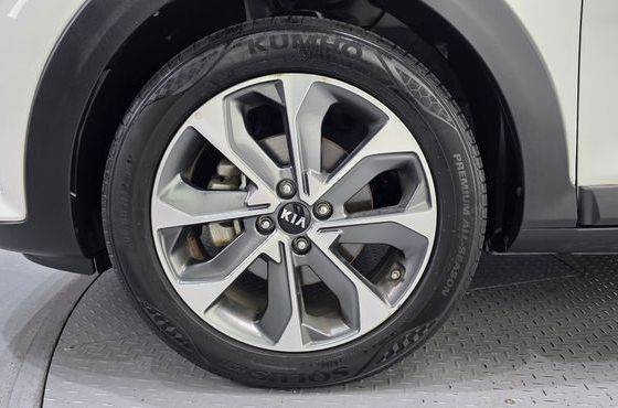 Kia Stonic 1.4 Trendy — пробег 75 888 км — фото 5 из 5