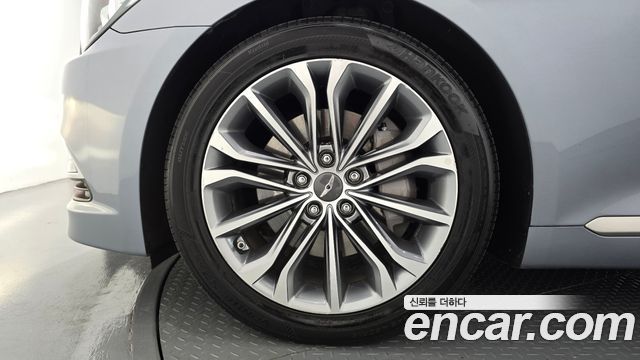 Hyundai Genesis из Кореи Encar