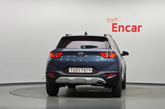 Kia Stonic 1.4 Prestige — пробег 58 923 км — фото 4 из 5