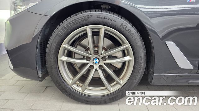 BMW 5-Series 520i M Sport — пробег 60 807 км — фото 5 из 5