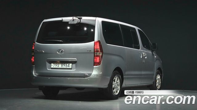 Hyundai Starex 12-Seater Wagon CVX Deluxe — пробег 149 910 км — фото 2 из 5
