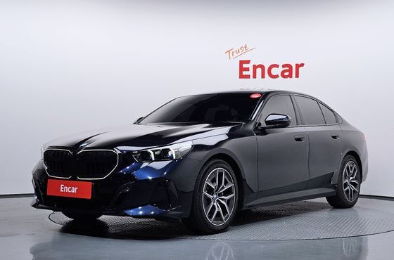 BMW 5-Series 520i M Sport — пробег 5 177 км — фото 1 из 5