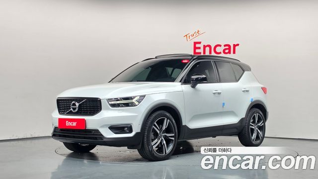 Volvo XC40 T4 R-Design — пробег 76 346 км — фото 1 из 5