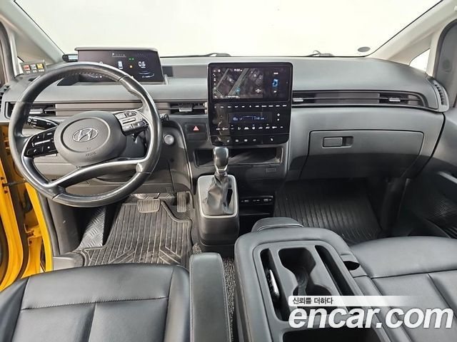 Hyundai Staria L3.5  Kinder Safety Car 11-Seater — пробег 99 509 км — фото 5 из 5
