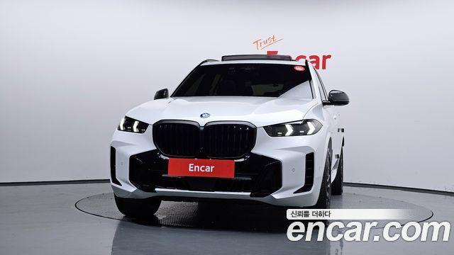 BMW X5 xDrive 50e M Sport — пробег 25 744 км — фото 3 из 5