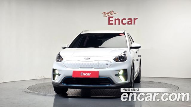 Kia Niro Prestige — пробег 242 631 км — фото 3 из 5