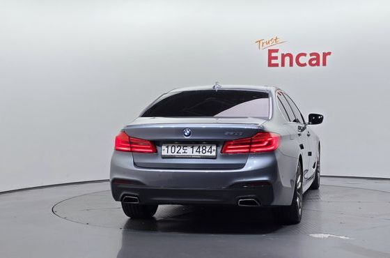 BMW 5-Series 520d M Sport Package Plus — пробег 153 949 км — фото 4 из 5